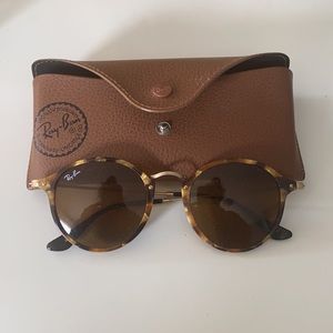 Tortoise Shell round ray ban sunglasses